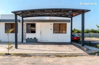 NEW! Elegant and modern home near Comalapa airport - 5