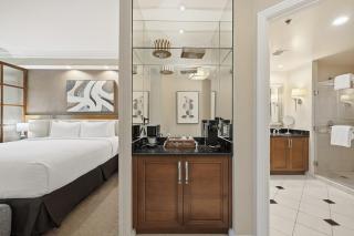 Luxury Strip View Condo Balcony MGM Signature - 9