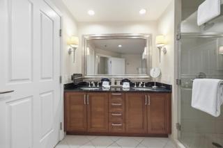 Luxury Strip View Condo Balcony MGM Signature - 7