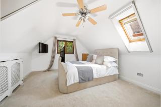Pet Friendly 4-Br Sleeps 8 with Hot Tub & Pool - 6