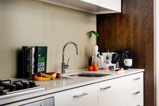 SANS SOUCI Level 36 Skyline & Bayview 2Bed 2Bath Apt with Free Parking Near Crown - 9