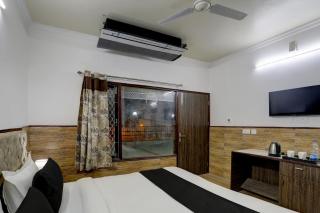 Super Hotel O POONAM VILLA - 3