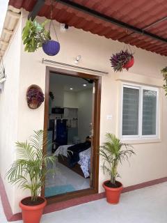 Nelavanka Homes - Fully furnished pent house - 1RK - 0