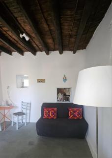 Secluded 200-Year-Old Cycladic Retreat in Milos - 2