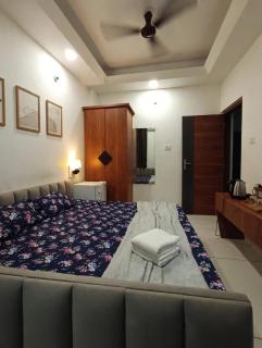 The Boss House 2 Studio Apartment - 3