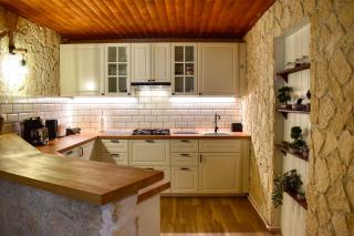 Valmont Lodge - 7