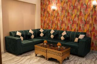 Luxury Full House 5BR in DHA Phase 6 Near Raya - 9