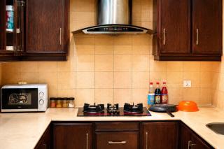 Luxury Full House 5BR in DHA Phase 6 Near Raya - 7