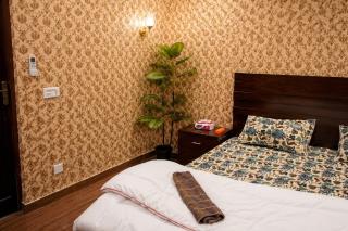 Luxury Full House 5BR in DHA Phase 6 Near Raya - 2