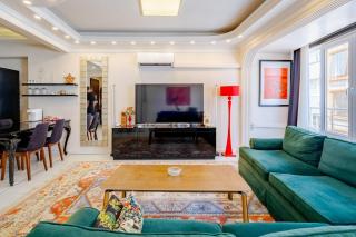 Large Stylish Apartment in Nişantaşı Near Metro - 2