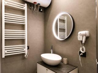 Prive Luxury Apartments -City Center & Seaside in 1 - 8