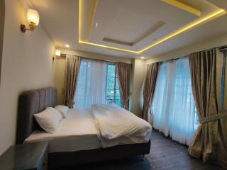 Aura Pine Service Apartments KhairaGali - 0