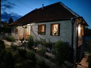 Poslonski Konak Private House near A1 & E75 Highway - 8