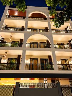5 Min to Medanta Cozy 1 RK in Sector 38 - 3