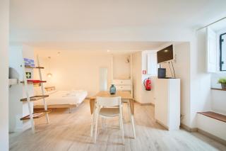 Renovated Alfama Loft, Santa Apolonia - 8
