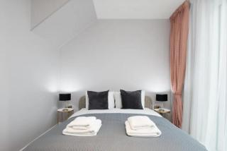 Luxury 2BR townhouse with River view and concierge - 7