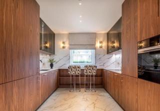 Luxury 2BR townhouse with River view and concierge - 4