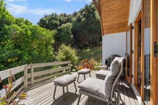 Relax with the Bellbirds in Akaroa - 9