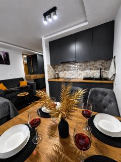 Golden Panorama Apartment & Spa - 8
