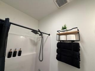 Emerald Retreat Luxe 1BR Townhome - 4
