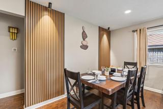 Duplex 1 in Waukegan Naval base & Six Flags Sleep 10 - 1