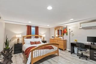 Duplex 1 in Waukegan Naval base & Six Flags Sleep 10 - 9