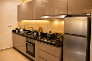 NEW Central Residency AC Wi-Fi Balcony - 2