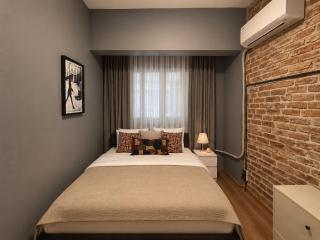 Designer Apartment - AC - Balcony - Walk to Taksim - 3