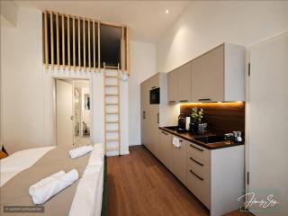 HOMELY STAY - Urban Studio Apartments - 4