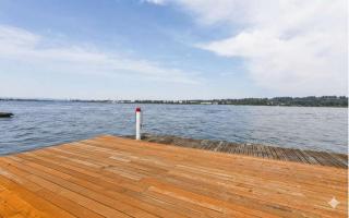 Aqua Star - Iconic Floating Home Seen on HGTV - 6