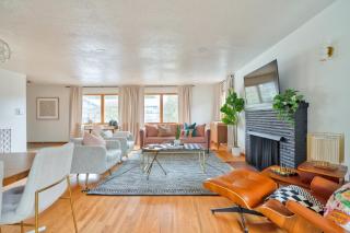 Mid-Century Hillsdale Retreat - 0