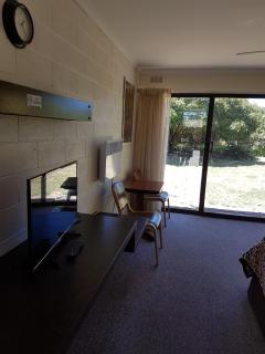 Toora Lodge Motel - 6