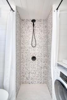 Teal & Terrazzo - Bright Portland Tiny Home - 8