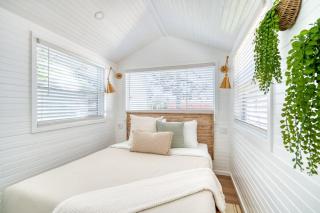 Teal & Terrazzo - Bright Portland Tiny Home - 6