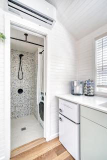 Teal & Terrazzo - Bright Portland Tiny Home - 1