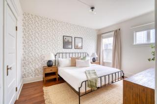 Renewed Classic Craftsman 6 Bed - 95 WalkScore - 5