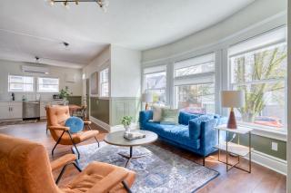 Renewed Classic Craftsman 6 Bed - 95 WalkScore - 0