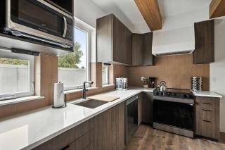 Spectacular Kerns 6BR - Spanish Flair Newly Built - 6