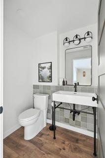 The Adelynn - Luxury townhome in the Center of PDX - 2
