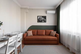 Quiet & Bright 2BR City Apt - Near Metro - 5
