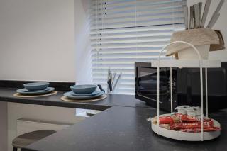 Stylish Studio Modern Comfort Near Beach - 7