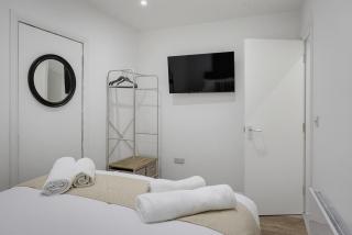 Stylish Studio Modern Comfort Near Beach - 4