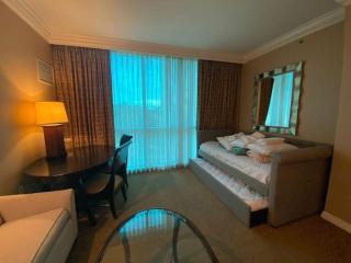 MGM Signature Towers by FantasticStay - 4