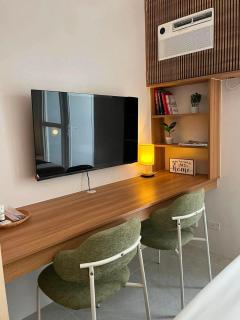 Resort-Inspired Ground Floor Studio with Private Patio - 6