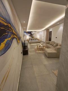 Large studio with sea views and Jeddah Tower, with a beach for swimming - 1