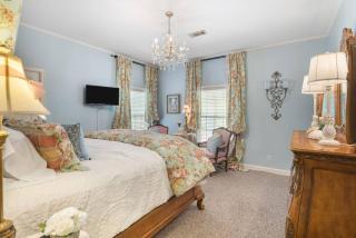 King bed! Gameroom! Super cozy-The Treasured Mist! - 9