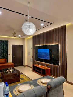 Zeta Luxury Suites I One Bedroom Apartment City View - 7