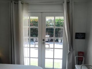 private guest suite at sorrento - 7