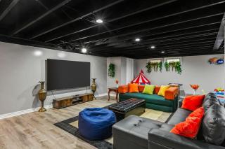 Duplex 2 in Waukegan Naval base & Six Flags Sleep 11 - 4