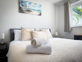 Cosy Southport Bungalow 2 Bedroom with Parking - 6